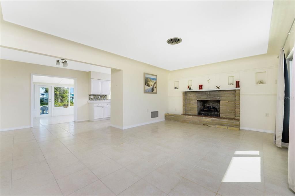 For Sale: $720,000 (3 beds, 2 baths, 1856 Square Feet)