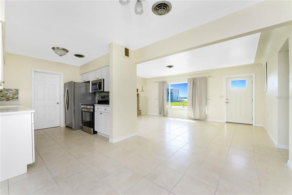 For Sale: $720,000 (3 beds, 2 baths, 1856 Square Feet)