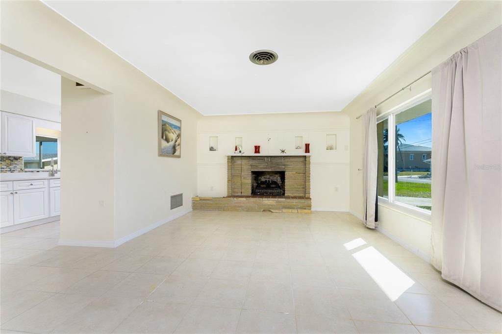 For Sale: $720,000 (3 beds, 2 baths, 1856 Square Feet)