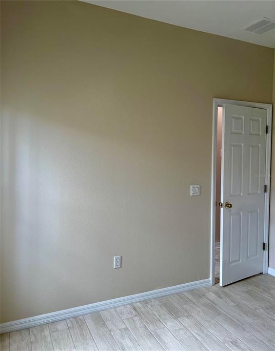 For Rent: $2,400 (3 beds, 2 baths, 1687 Square Feet)