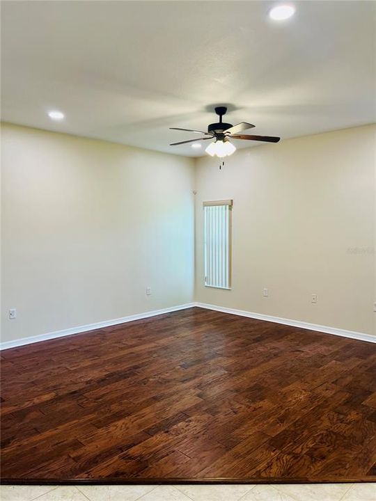 For Rent: $2,400 (3 beds, 2 baths, 1687 Square Feet)