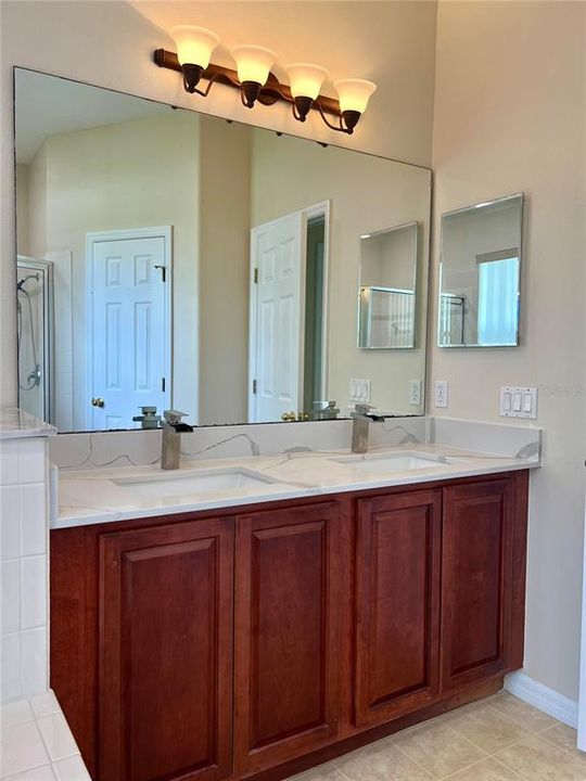 For Rent: $2,400 (3 beds, 2 baths, 1687 Square Feet)