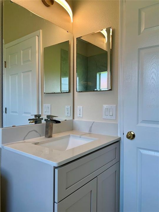 For Rent: $2,400 (3 beds, 2 baths, 1687 Square Feet)