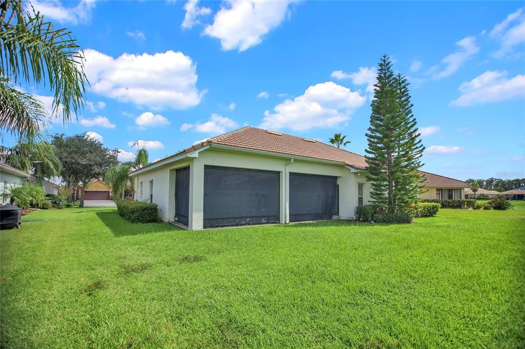 For Rent: $2,400 (3 beds, 2 baths, 1687 Square Feet)