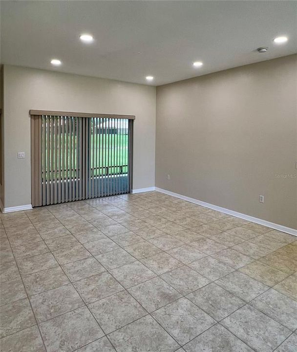 For Rent: $2,400 (3 beds, 2 baths, 1687 Square Feet)