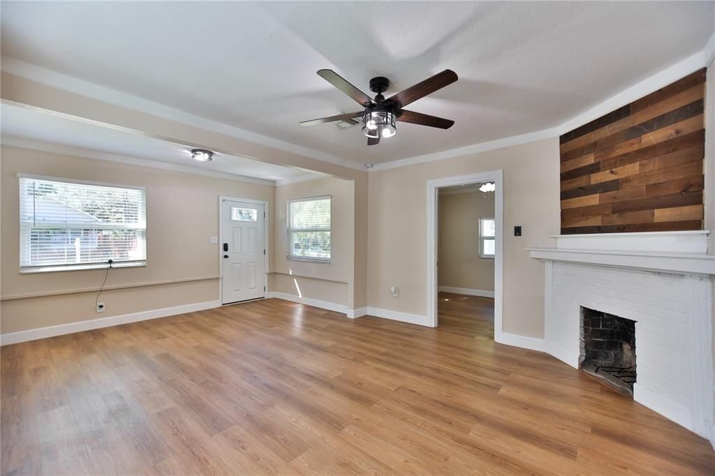 В аренду: $2,100 (3 спален, 2 ванн, 1127 Квадратных фут)