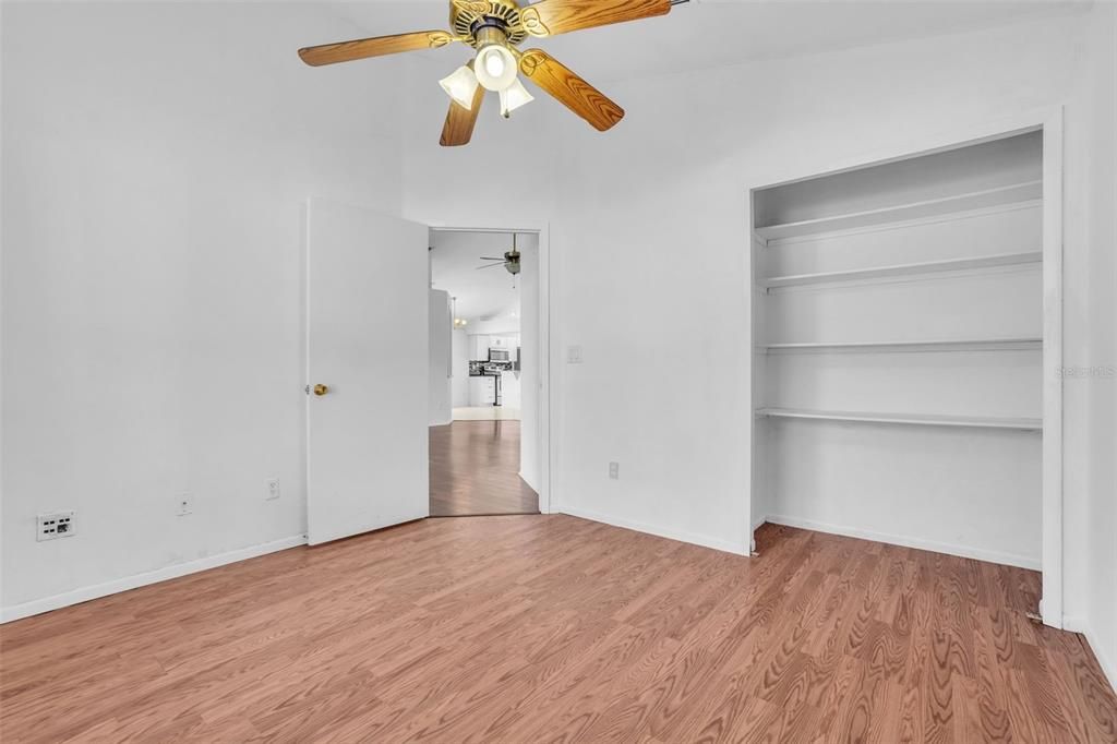 En Venta: $399,999 (4 camas, 2 baños, 1679 Pies cuadrados)