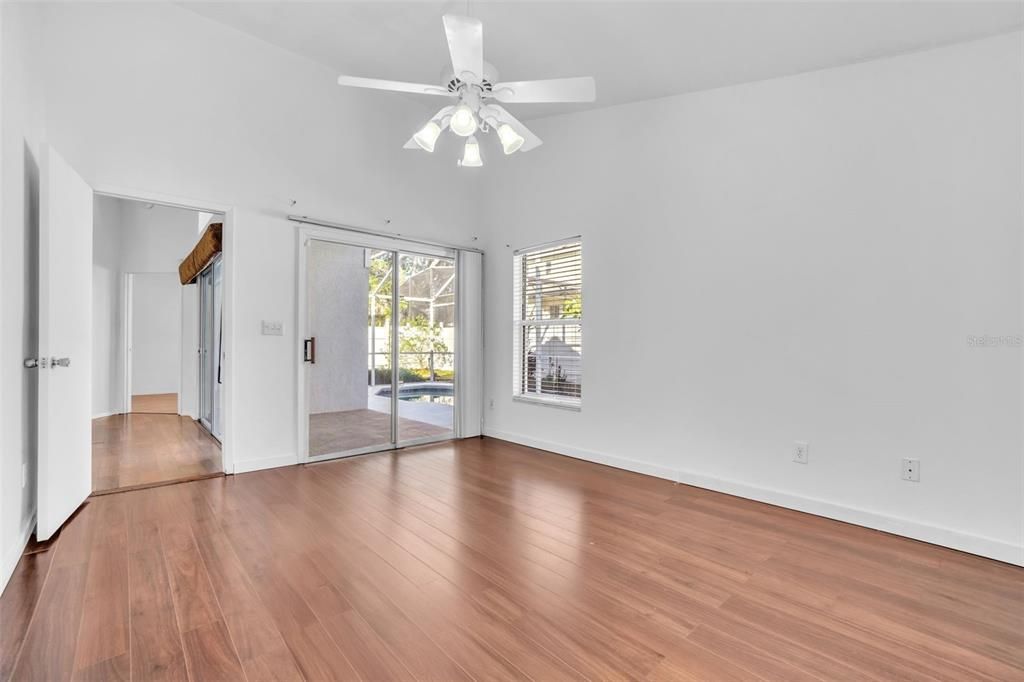 En Venta: $399,999 (4 camas, 2 baños, 1679 Pies cuadrados)