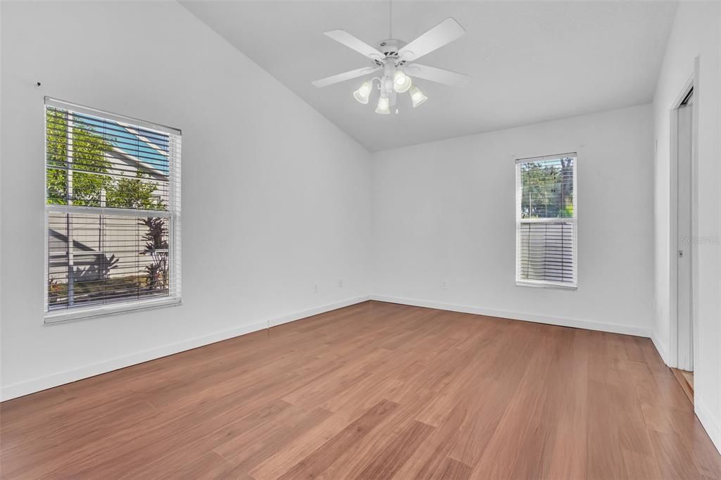 En Venta: $399,999 (4 camas, 2 baños, 1679 Pies cuadrados)