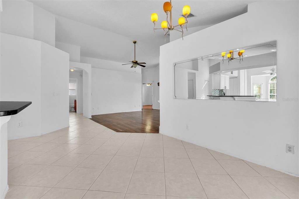 En Venta: $399,999 (4 camas, 2 baños, 1679 Pies cuadrados)