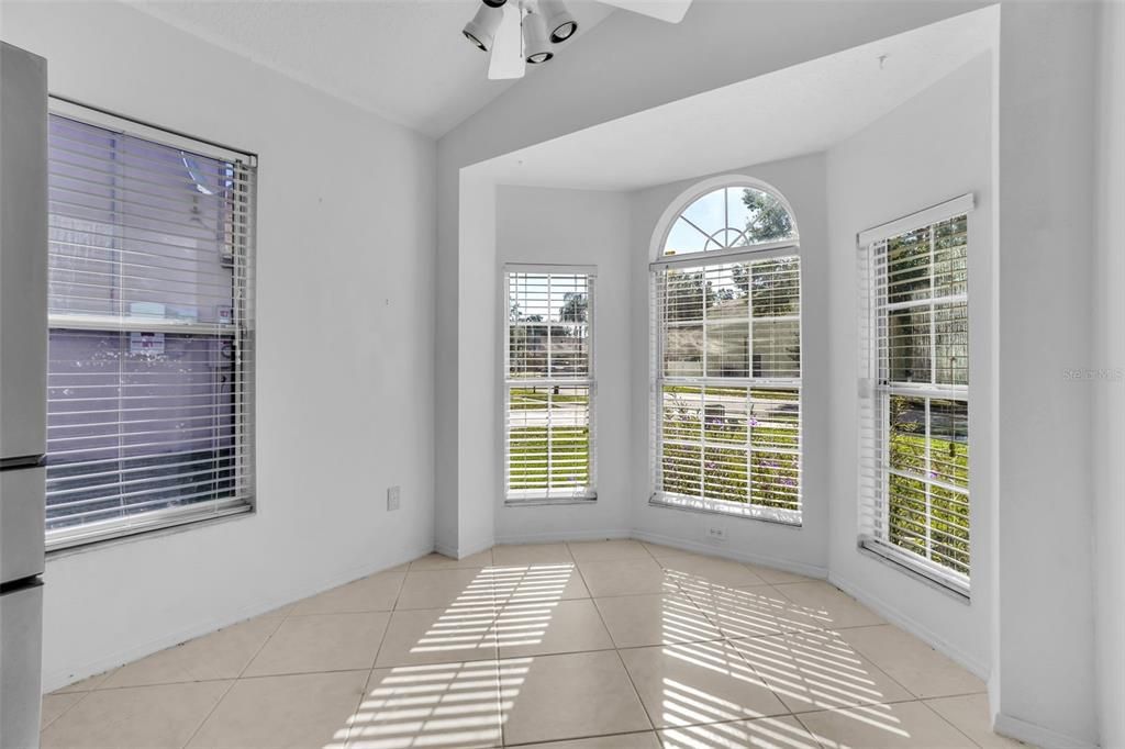 En Venta: $399,999 (4 camas, 2 baños, 1679 Pies cuadrados)