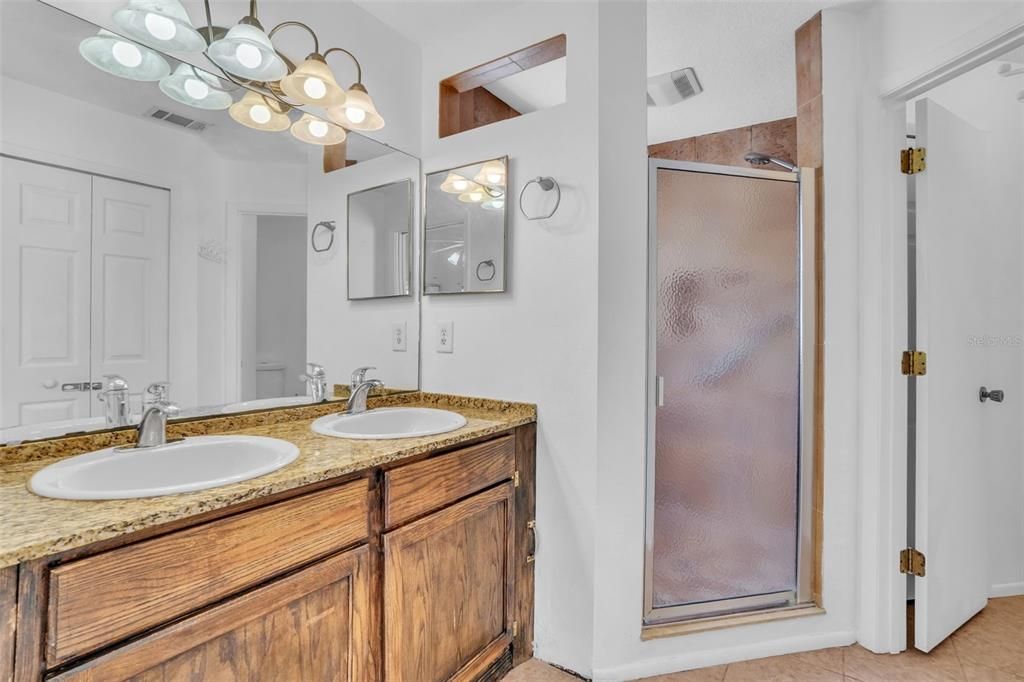 En Venta: $399,999 (4 camas, 2 baños, 1679 Pies cuadrados)