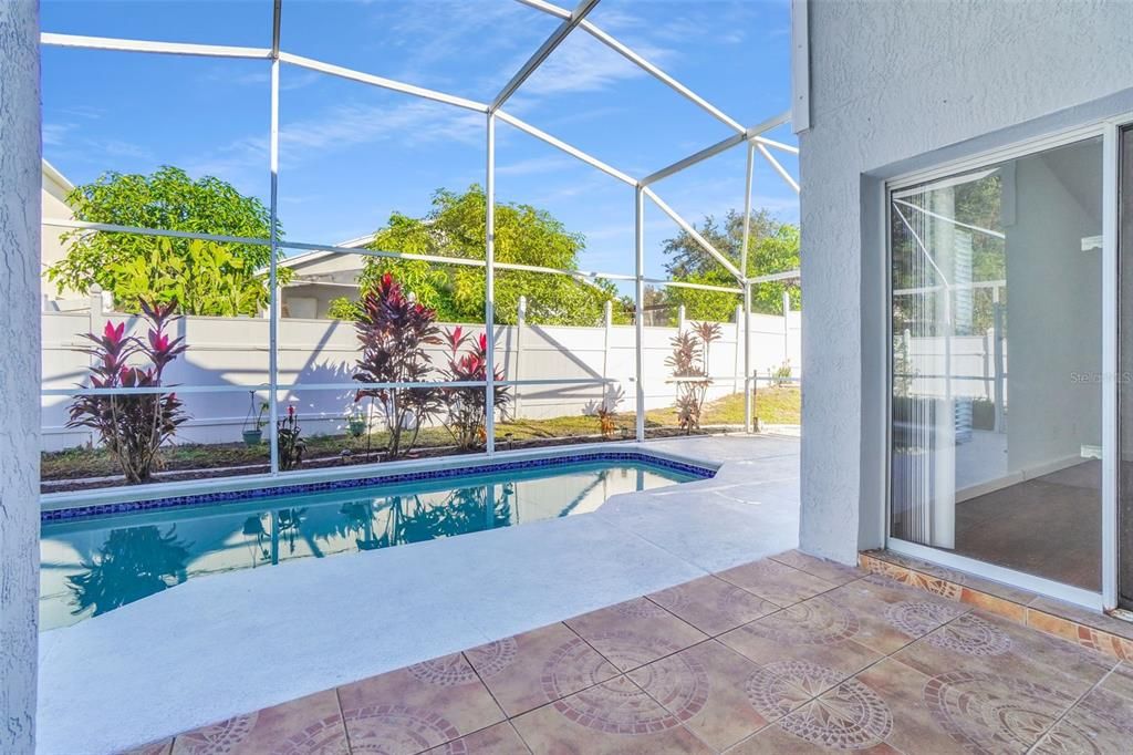 En Venta: $399,999 (4 camas, 2 baños, 1679 Pies cuadrados)