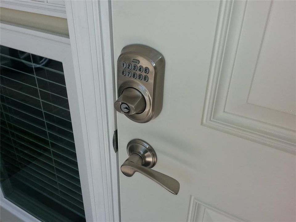 На продажу: $475,000 (2 спален, 0 ванн, 1320 Квадратных фут)