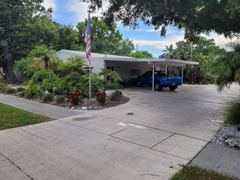 На продажу: $475,000 (2 спален, 0 ванн, 1320 Квадратных фут)