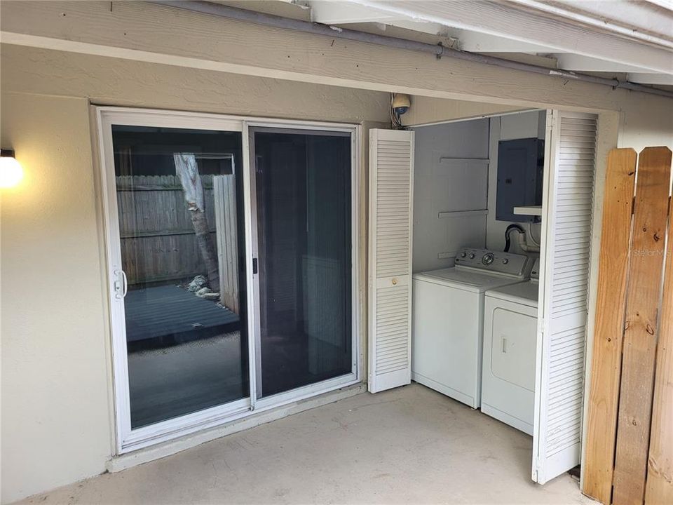 На продажу: $475,000 (2 спален, 0 ванн, 1320 Квадратных фут)