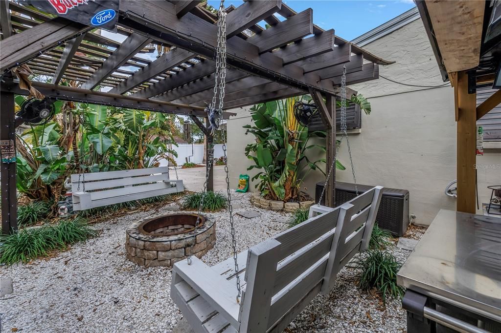 На продажу: $475,000 (2 спален, 0 ванн, 1320 Квадратных фут)