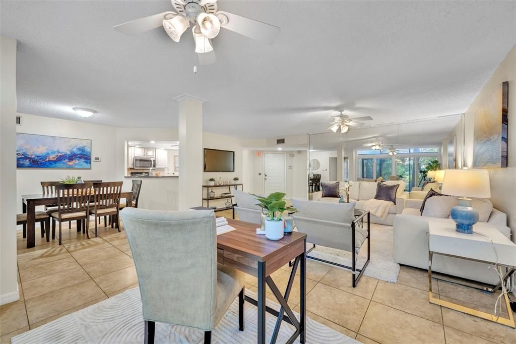 На продажу: $315,000 (2 спален, 2 ванн, 1380 Квадратных фут)