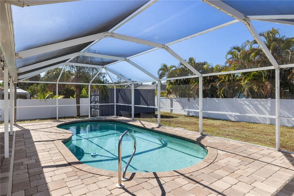 For Sale: $415,000 (3 beds, 2 baths, 1333 Square Feet)