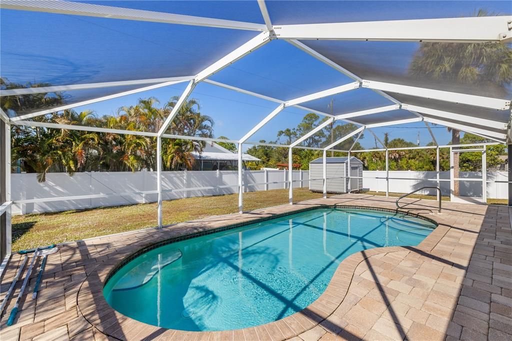 For Sale: $415,000 (3 beds, 2 baths, 1333 Square Feet)