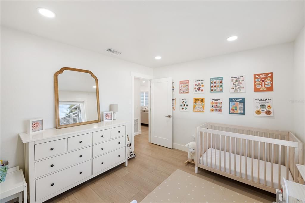 For Sale: $415,000 (3 beds, 2 baths, 1333 Square Feet)