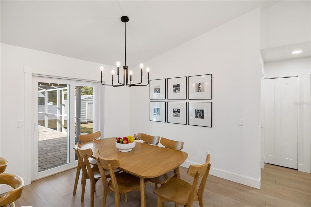 For Sale: $415,000 (3 beds, 2 baths, 1333 Square Feet)