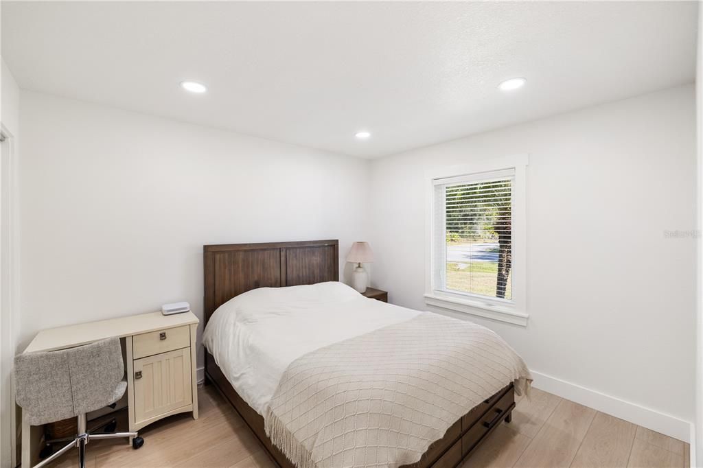 For Sale: $415,000 (3 beds, 2 baths, 1333 Square Feet)