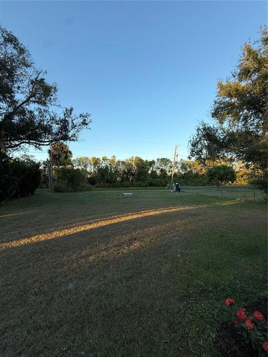 Под контрактом: $550,000 (3 спален, 2 ванн, 1744 Квадратных фут)