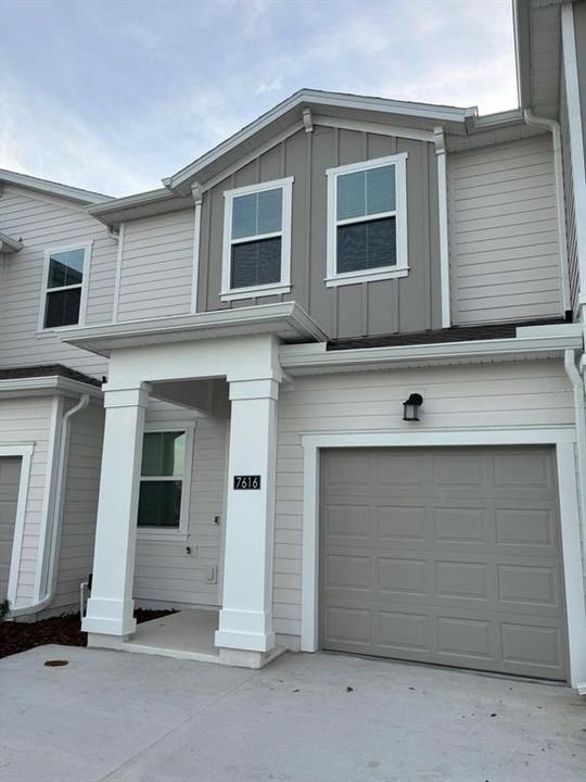 For Rent: $2,350 (3 beds, 2 baths, 1672 Square Feet)