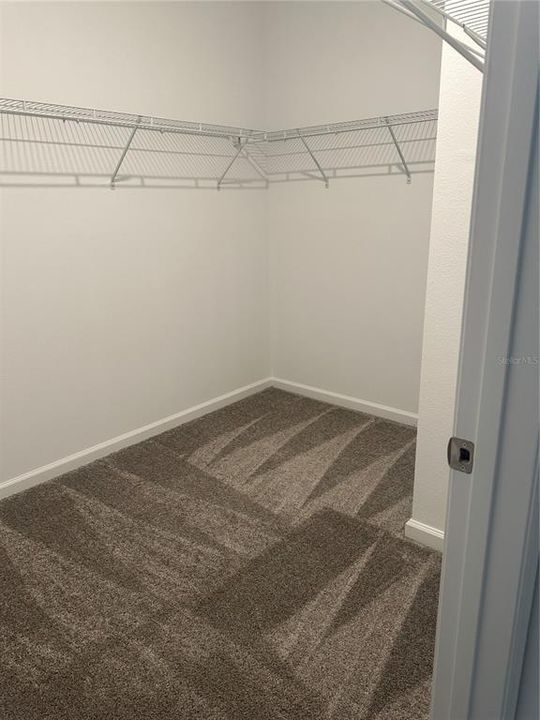 For Rent: $2,350 (3 beds, 2 baths, 1672 Square Feet)