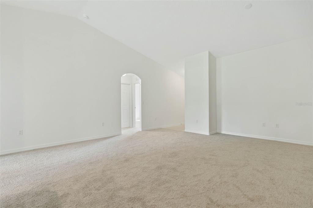 For Sale: $530,000 (6 beds, 0 baths, 1198 Square Feet)