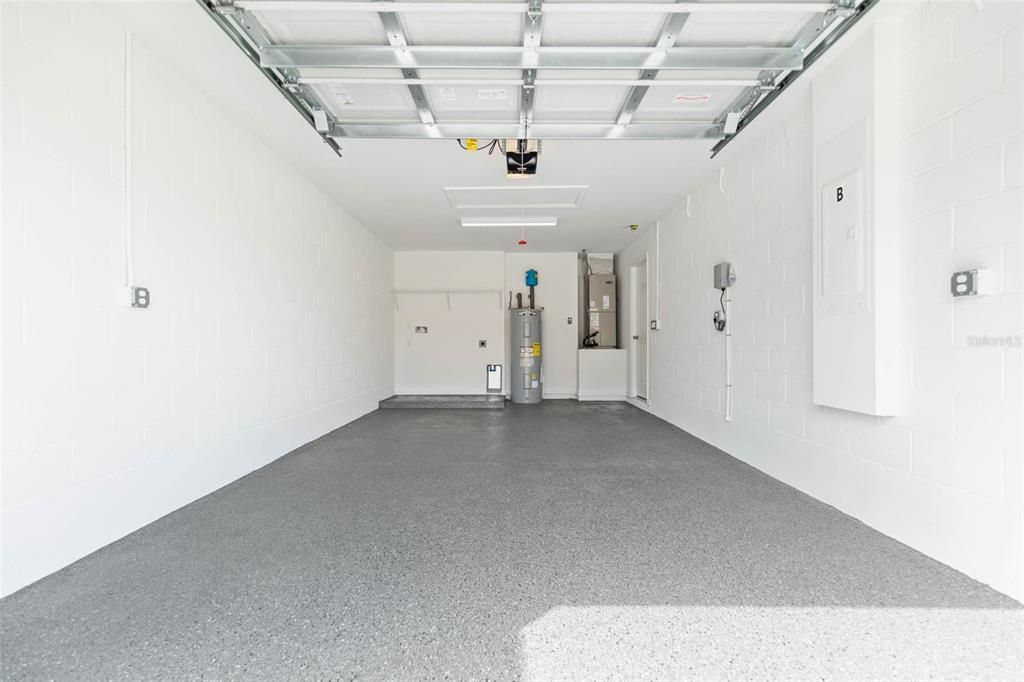 For Sale: $530,000 (6 beds, 0 baths, 1198 Square Feet)