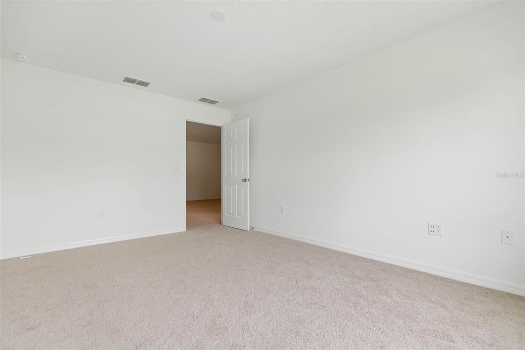 For Sale: $530,000 (6 beds, 0 baths, 1198 Square Feet)