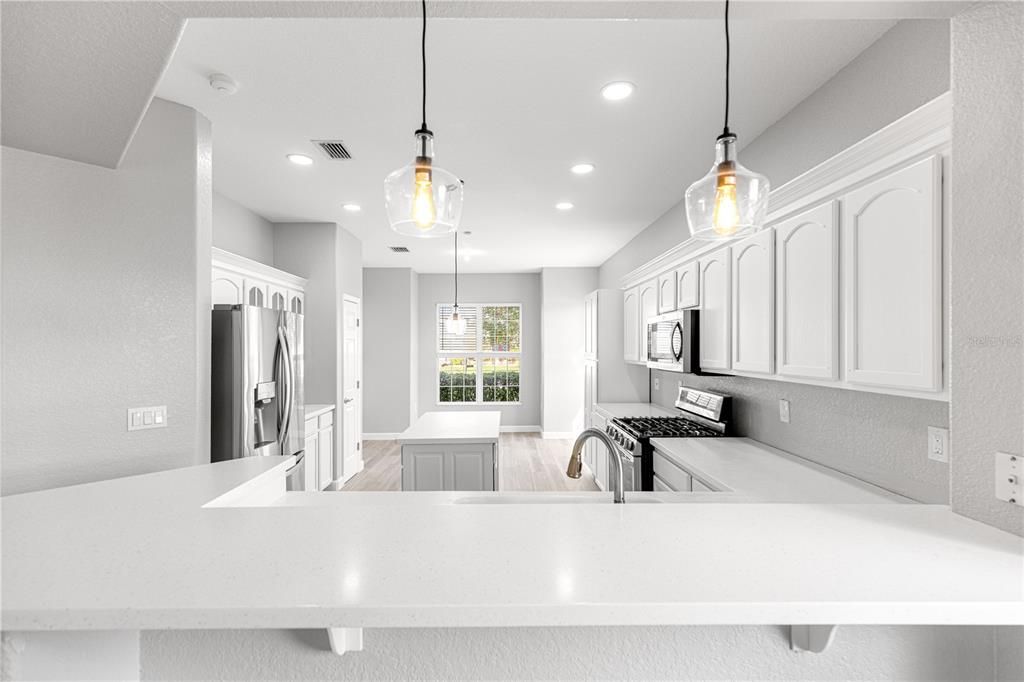 待售: $379,000 (2 贝兹, 2 浴室, 2148 平方英尺)