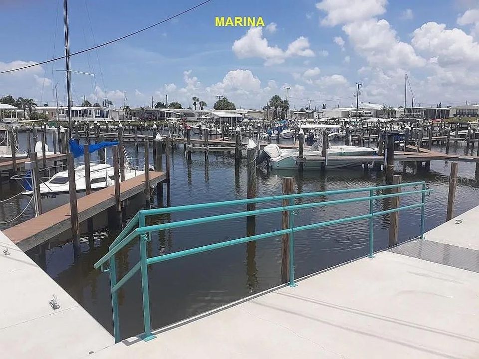 For Sale: $260,000 (2 beds, 1 baths, 914 Square Feet)