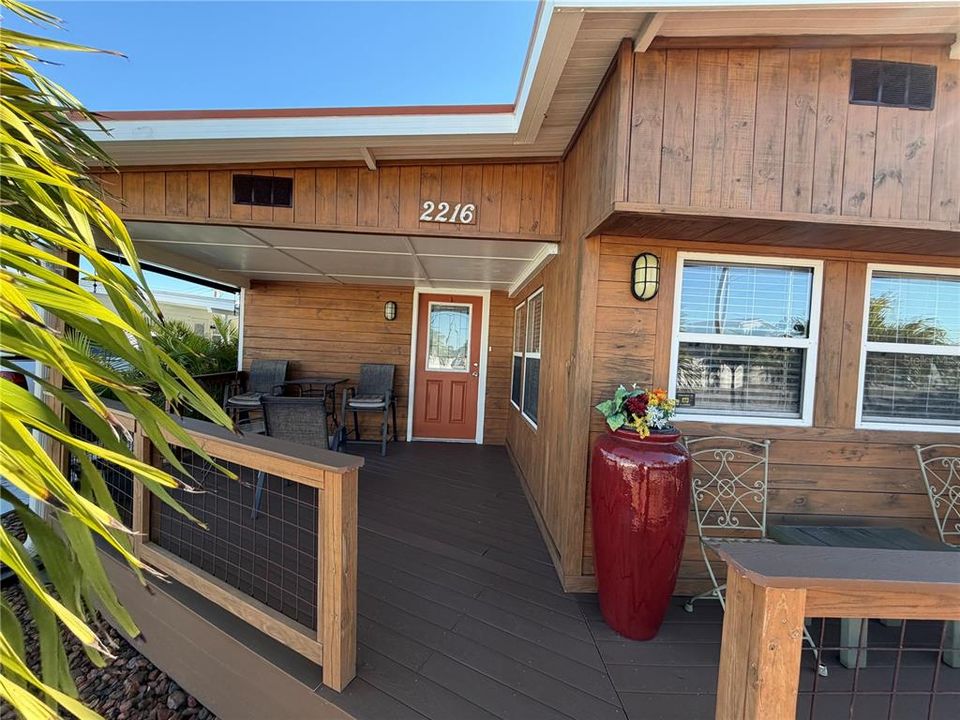 For Sale: $260,000 (2 beds, 1 baths, 914 Square Feet)