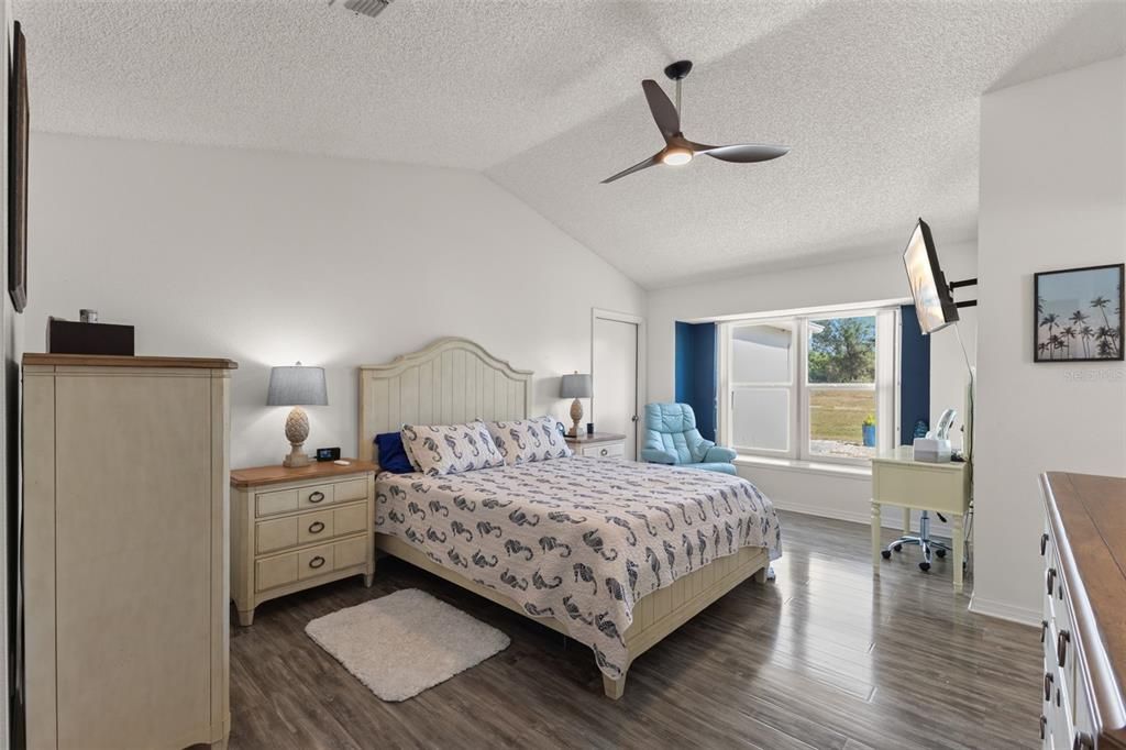 En Venta: $375,000 (2 camas, 2 baños, 2087 Pies cuadrados)