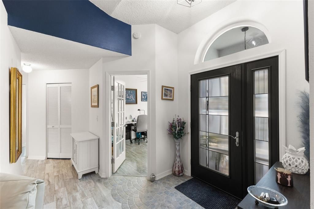 En Venta: $375,000 (2 camas, 2 baños, 2087 Pies cuadrados)