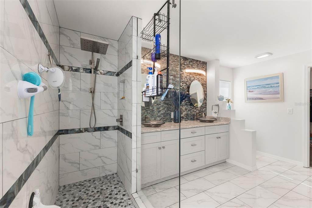 En Venta: $375,000 (2 camas, 2 baños, 2087 Pies cuadrados)