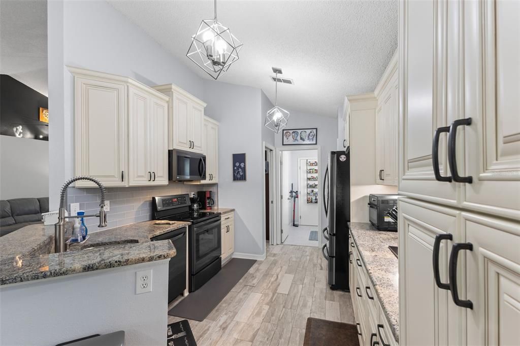 En Venta: $375,000 (2 camas, 2 baños, 2087 Pies cuadrados)