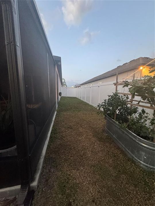 待售: $450,000 (4 贝兹, 2 浴室, 2121 平方英尺)