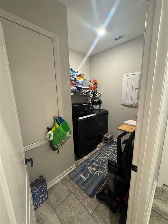 待售: $450,000 (4 贝兹, 2 浴室, 2121 平方英尺)