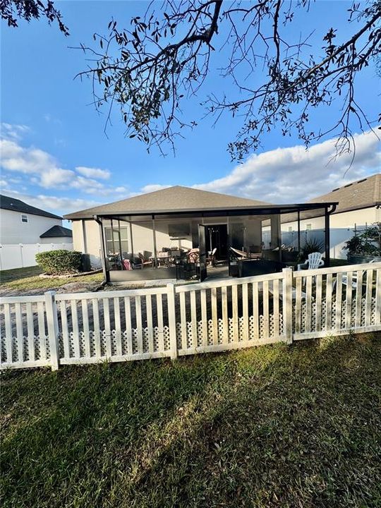 На продажу: $435,000 (4 спален, 2 ванн, 2121 Квадратных фут)