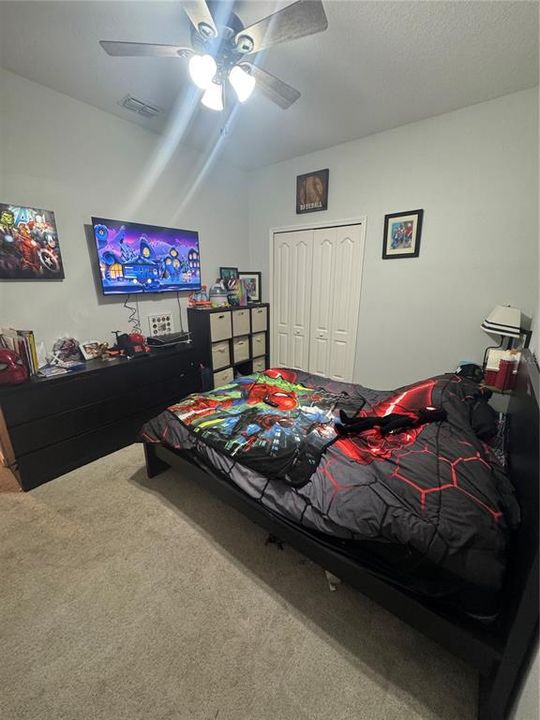 待售: $450,000 (4 贝兹, 2 浴室, 2121 平方英尺)