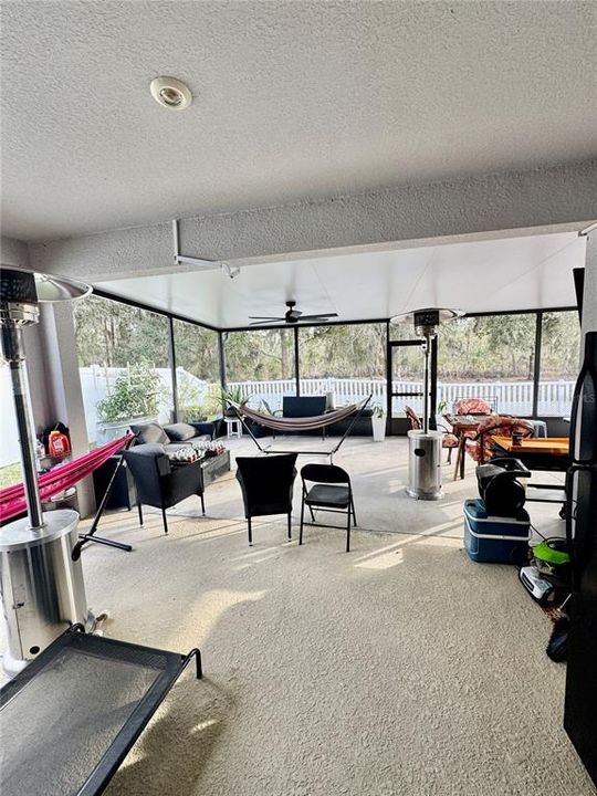 На продажу: $435,000 (4 спален, 2 ванн, 2121 Квадратных фут)