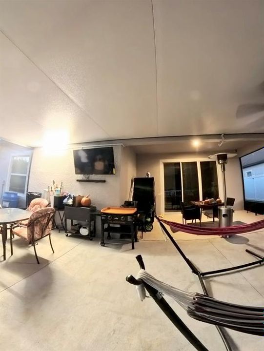 待售: $450,000 (4 贝兹, 2 浴室, 2121 平方英尺)