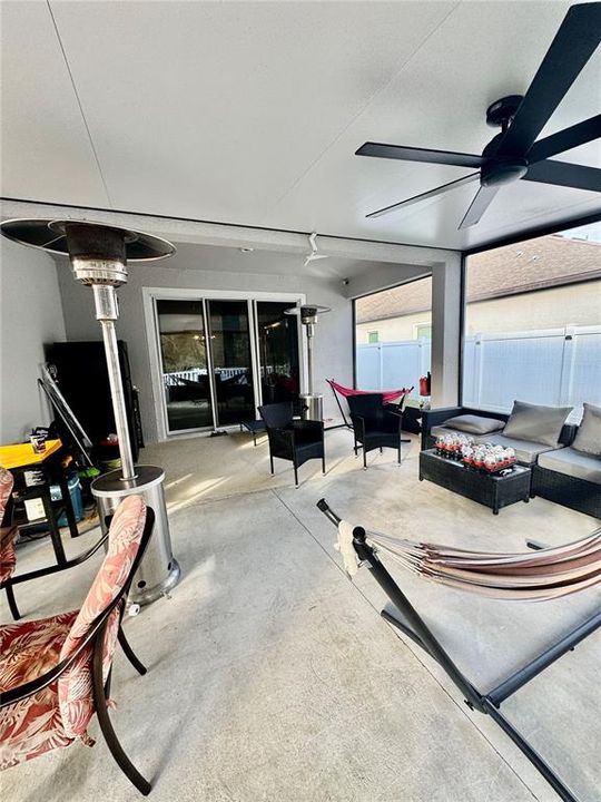 На продажу: $435,000 (4 спален, 2 ванн, 2121 Квадратных фут)