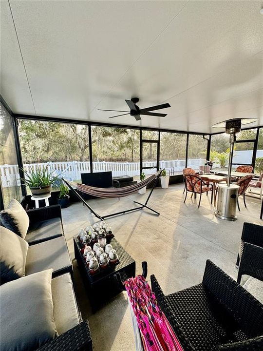 На продажу: $435,000 (4 спален, 2 ванн, 2121 Квадратных фут)