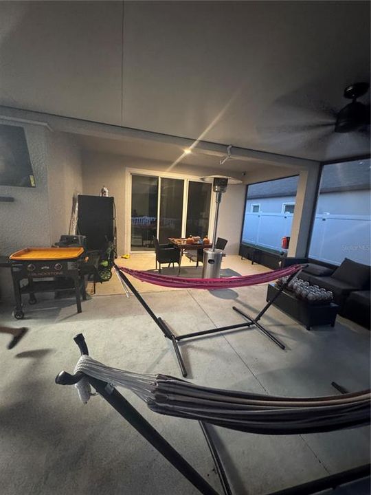 待售: $450,000 (4 贝兹, 2 浴室, 2121 平方英尺)