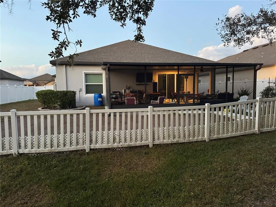 待售: $450,000 (4 贝兹, 2 浴室, 2121 平方英尺)